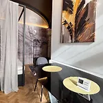 Moonlight Center Studio-private Parking, King Lejlighed Cluj-Napoca