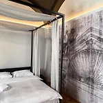 Moonlight Center Studio-private Parking, King *