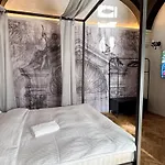 Moonlight Center Studio-private Parking, King Lejlighed *