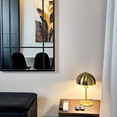 Moonlight Center Studio-private Parking, King