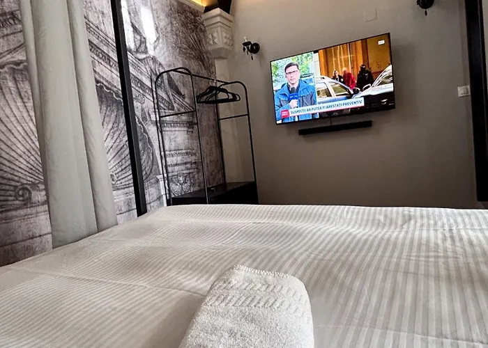 Moonlight City Center Studio-Private Parking, King * Cluj-Napoca